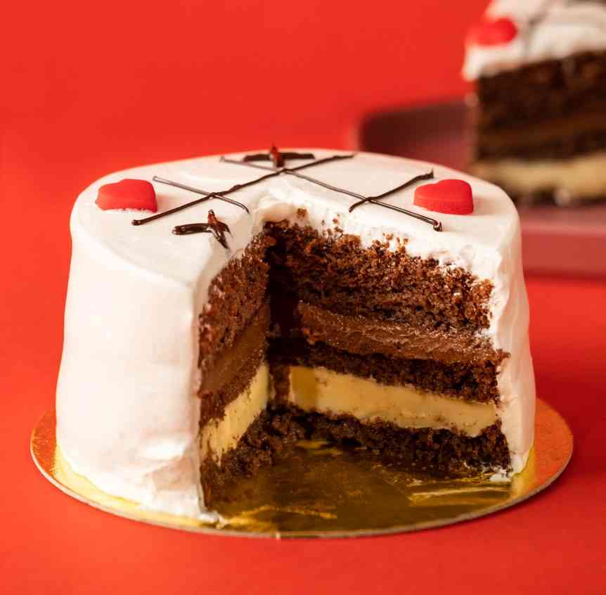 Mini Torta Torta KitKat com Morangos Dourados