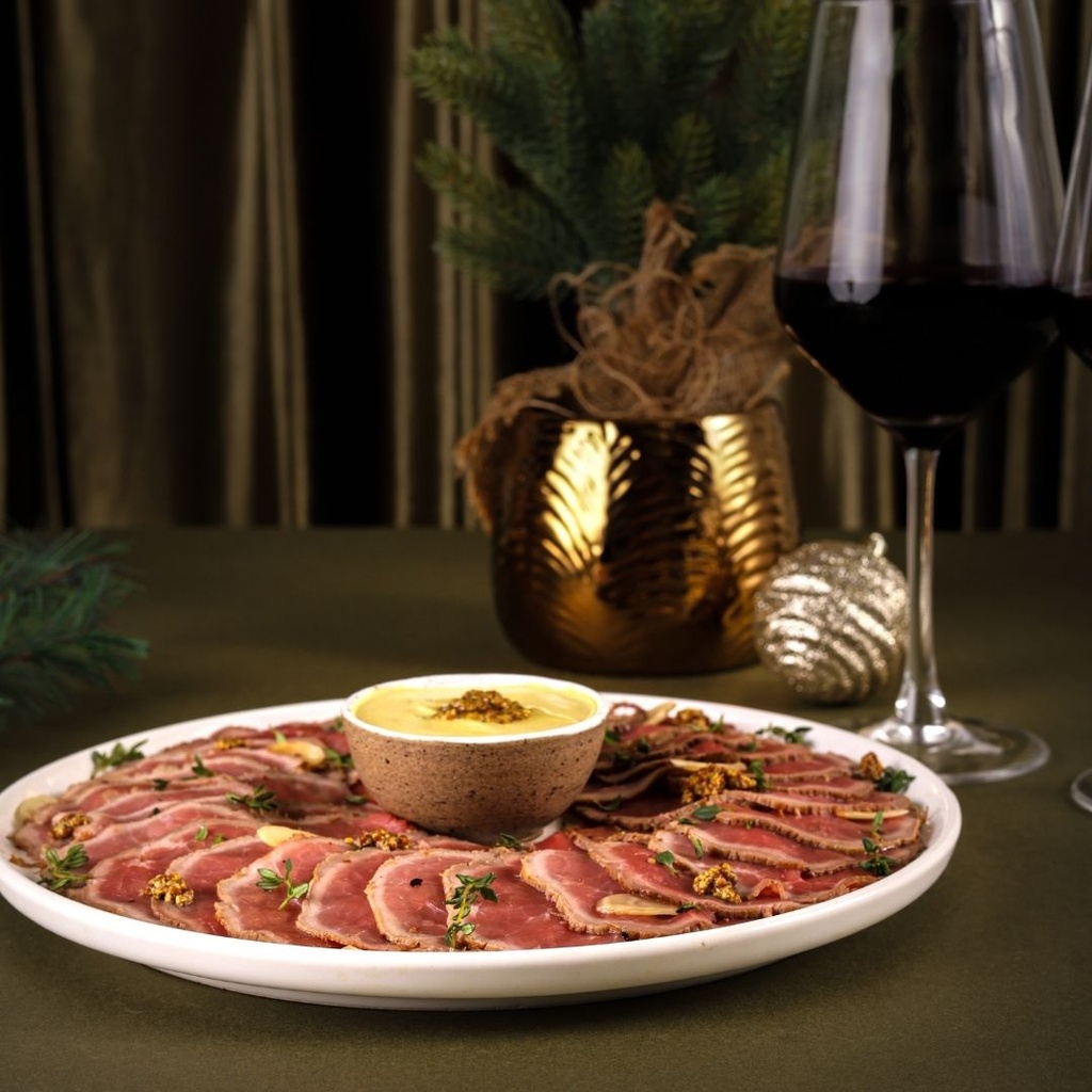 Rosbife de lagarto com molho de mostarda Dijon