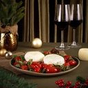 Duo de burrata com tomate confit e manjericão ao molho pesto