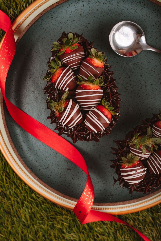 Ovo de Páscoa de Colher - Bombom de Morango