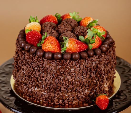 Torta de Brigadeiro com Morangos | Boníssima